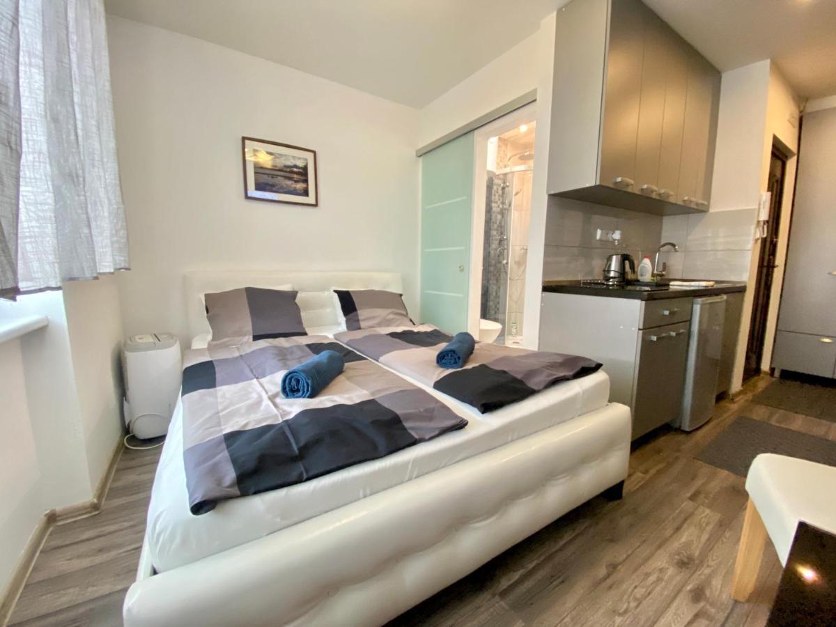 24 Hour-Self Check-In Apartment Namestie Svaeteho Egidia Poprad Ngoại thất bức ảnh